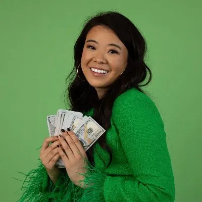 Your Rich BFF Vivian Tu 